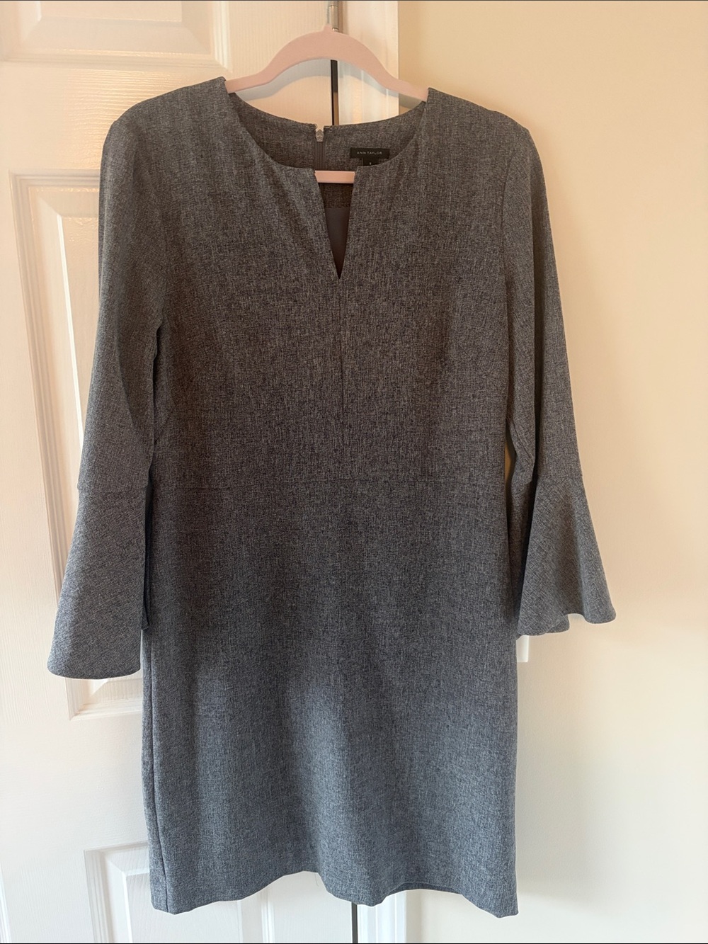 Ann Taylor Gray Long-Sleeve Shift Dress with Notch Neck and Flared Cuffs